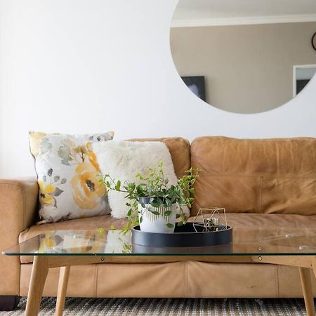 Modern, Trendy And Comfortable 2 Bedroom Apartment In ケープタウン エクステリア 写真