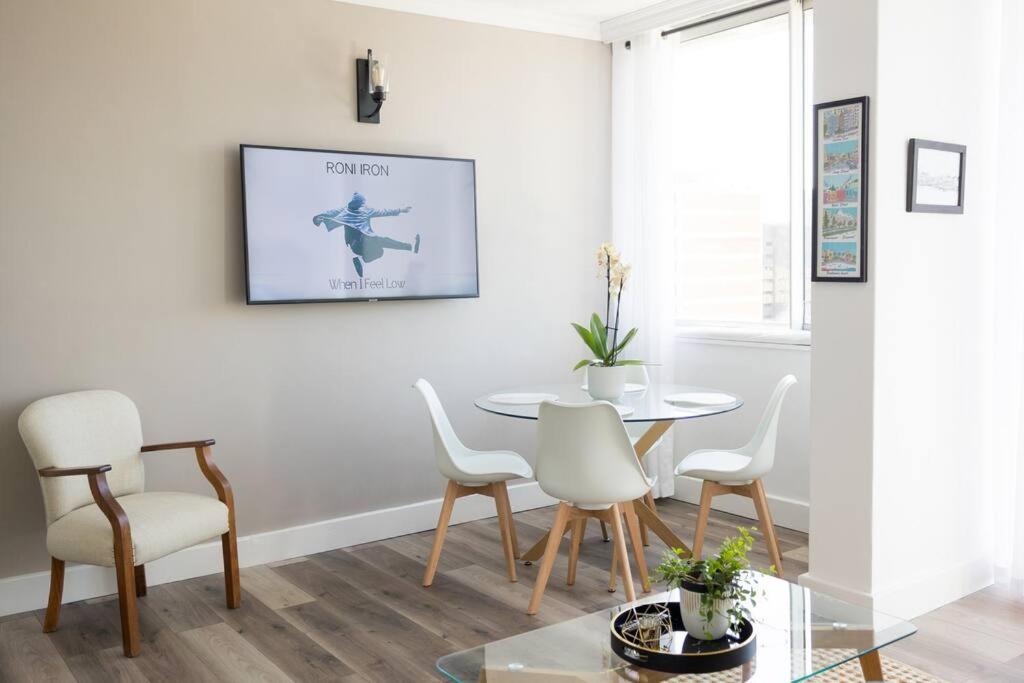 Modern, Trendy And Comfortable 2 Bedroom Apartment In ケープタウン エクステリア 写真
