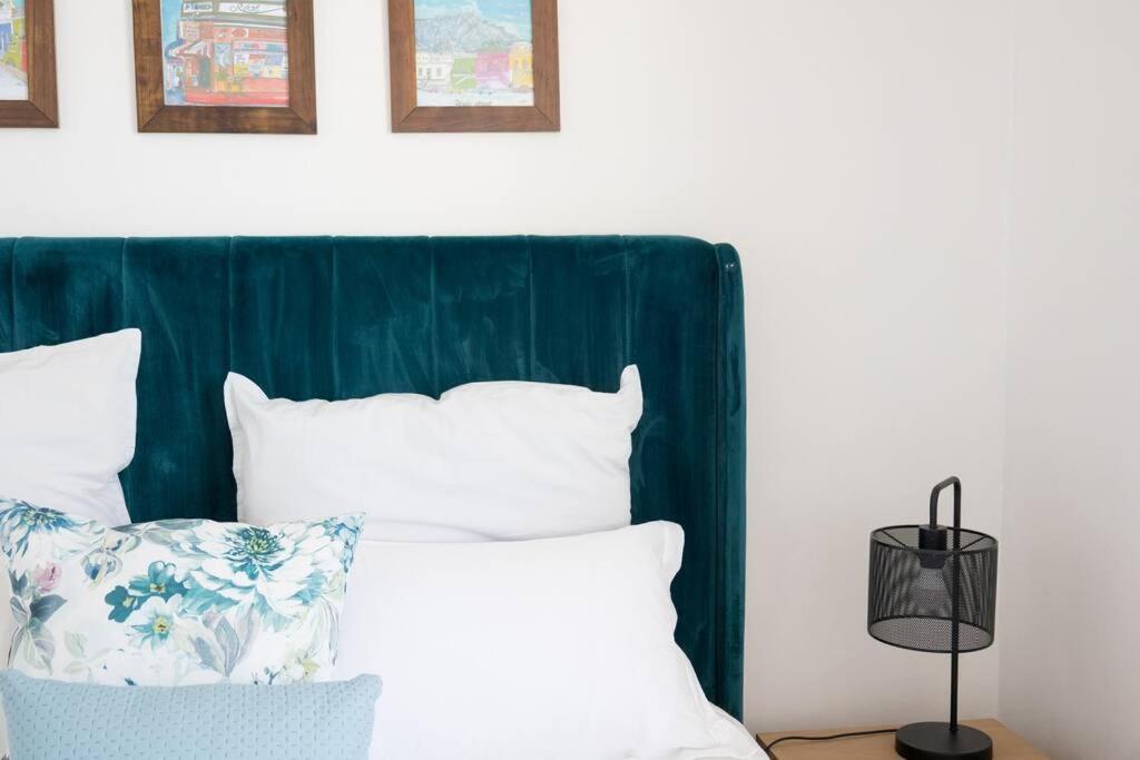 Modern, Trendy And Comfortable 2 Bedroom Apartment In ケープタウン エクステリア 写真