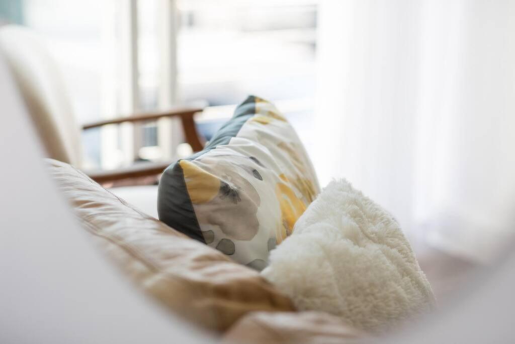 Modern, Trendy And Comfortable 2 Bedroom Apartment In ケープタウン エクステリア 写真