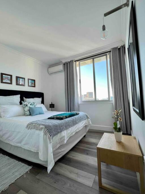 Modern, Trendy And Comfortable 2 Bedroom Apartment In ケープタウン エクステリア 写真