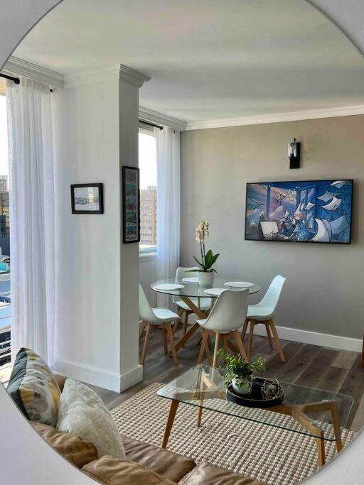 Modern, Trendy And Comfortable 2 Bedroom Apartment In ケープタウン エクステリア 写真
