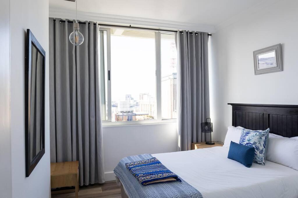 Modern, Trendy And Comfortable 2 Bedroom Apartment In ケープタウン エクステリア 写真
