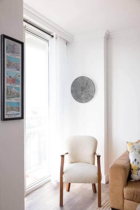Modern, Trendy And Comfortable 2 Bedroom Apartment In ケープタウン エクステリア 写真